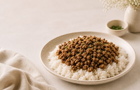 Boy kibble – viralowy meal prep z mięsa mielonego i ryżu. Jak zrobić wersję, która jest prosta, tania i naprawdę smaczna?